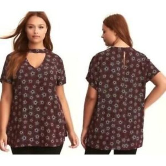 Torrid Burgundy Star Print Choker Top - Galaxy Chic in Size 00 XL! - Picture 2 of 13